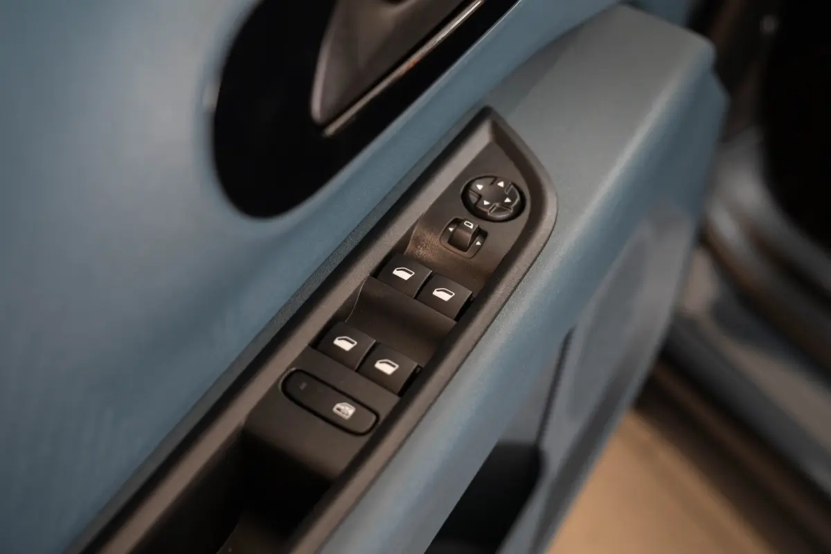 1.2 Hybrid ICON | Tot 8 Jaar Garantie | Apple Carplay & Android Auto | Parkeersensoren | Cruise Controle | Airco | USB |