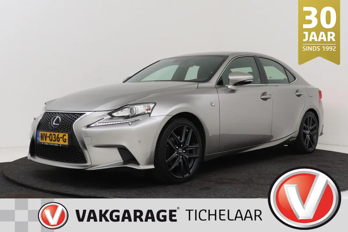 300h F Sport Line | Trekhaak | Elek stoelverstelling | Navigatie | Stoelverwarming |