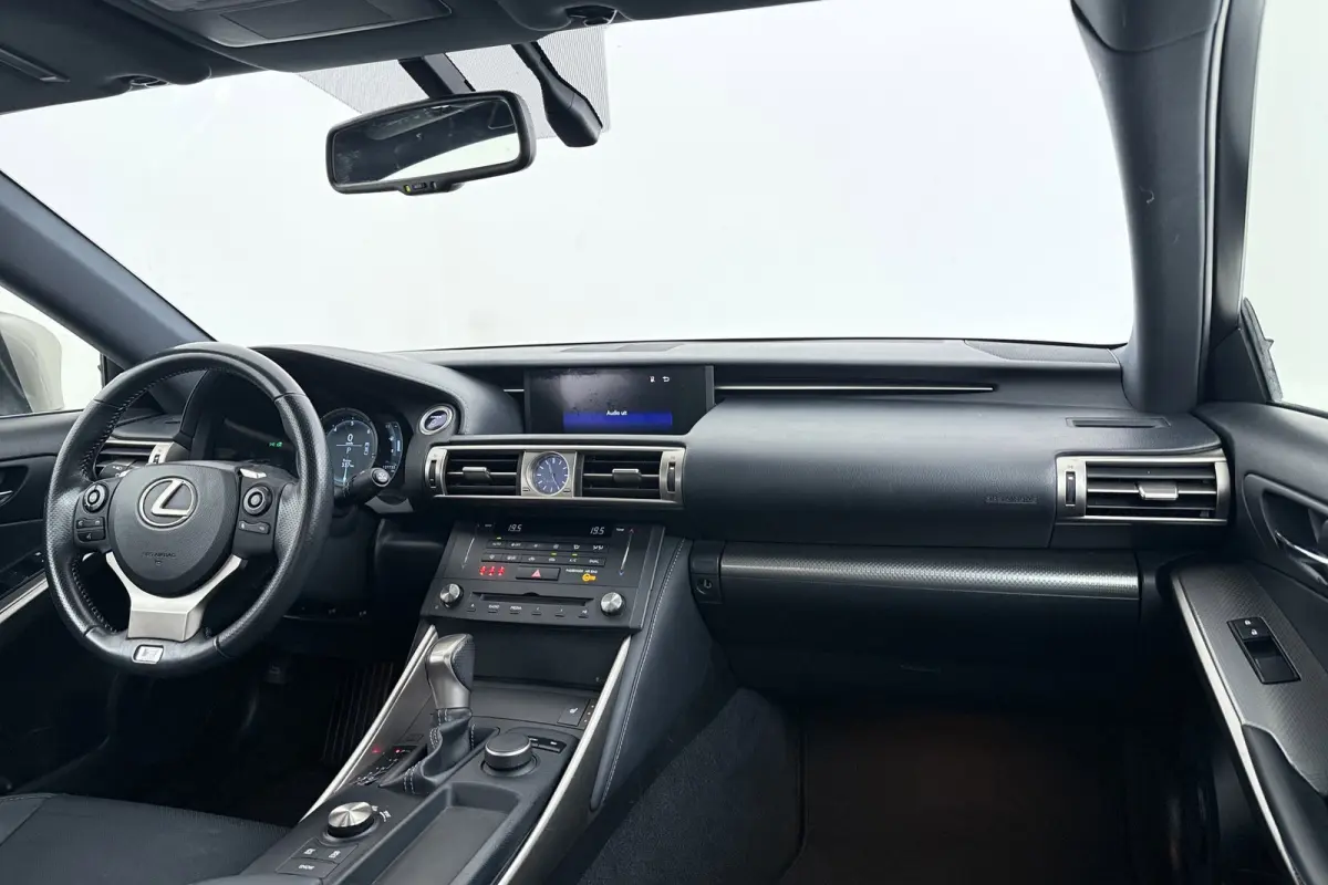 300h F Sport Line | Trekhaak | Elek stoelverstelling | Navigatie | Stoelverwarming |