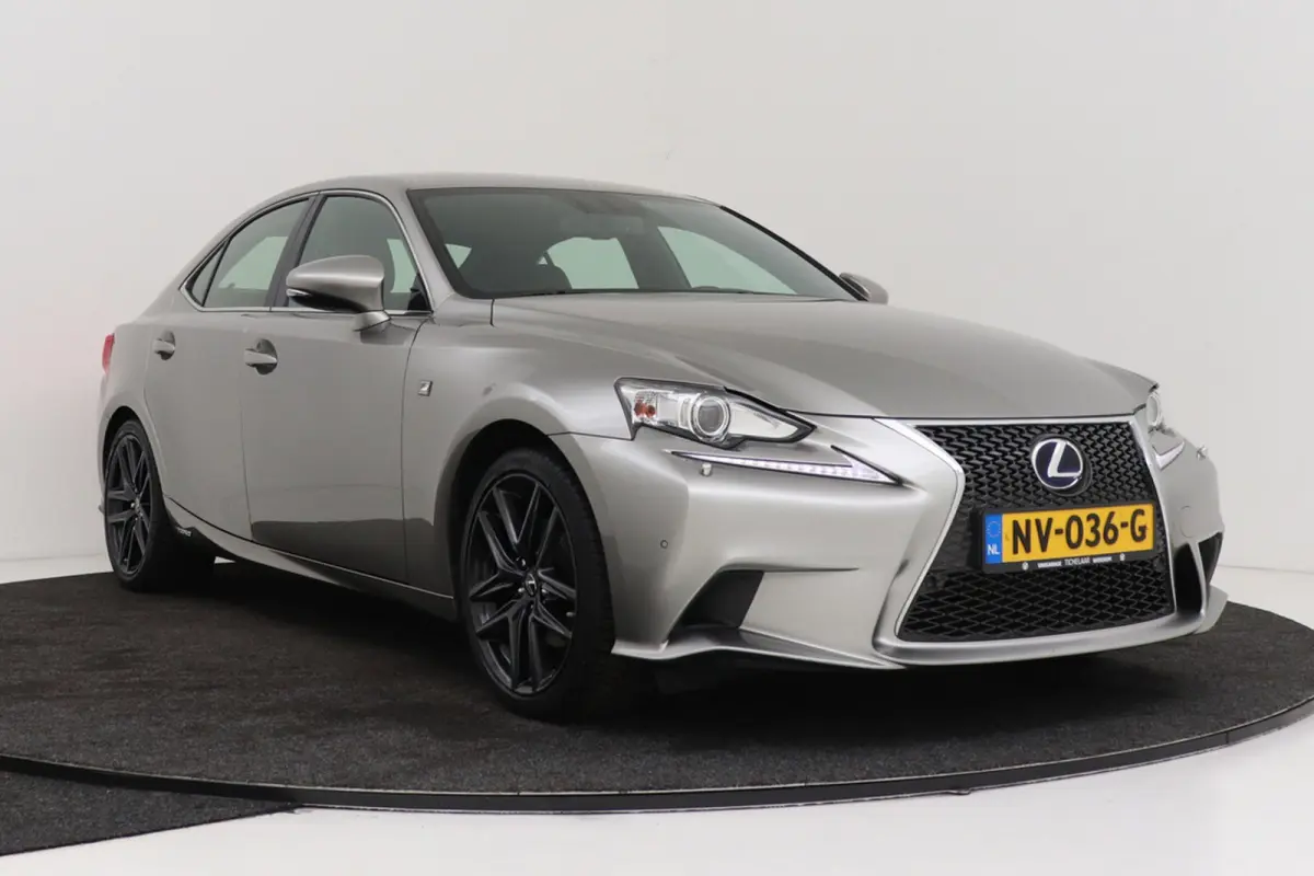 300h F Sport Line | Trekhaak | Elek stoelverstelling | Navigatie | Stoelverwarming |