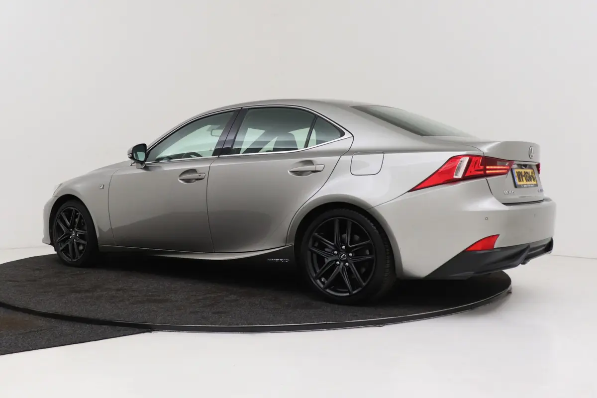 300h F Sport Line | Trekhaak | Elek stoelverstelling | Navigatie | Stoelverwarming |