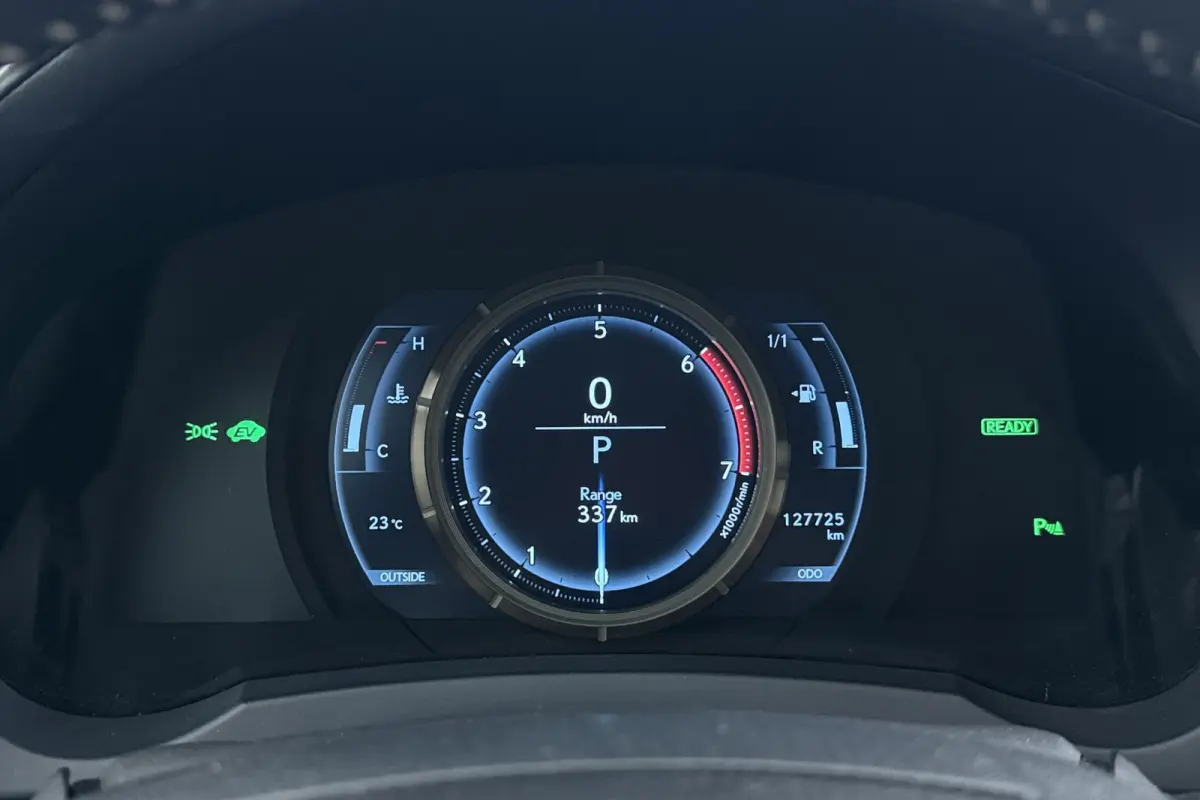 300h F Sport Line | Trekhaak | Elek stoelverstelling | Navigatie | Stoelverwarming |
