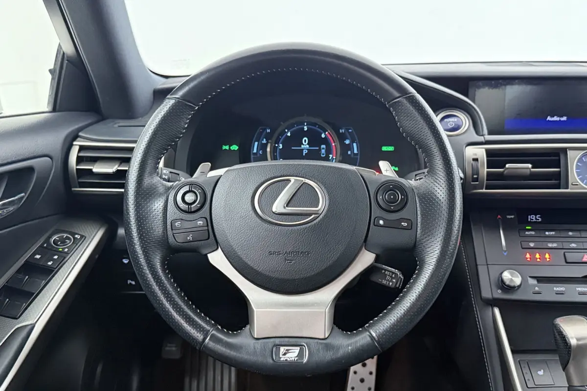 300h F Sport Line | Trekhaak | Elek stoelverstelling | Navigatie | Stoelverwarming |