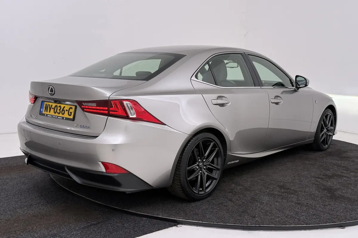 300h F Sport Line | Trekhaak | Elek stoelverstelling | Navigatie | Stoelverwarming |