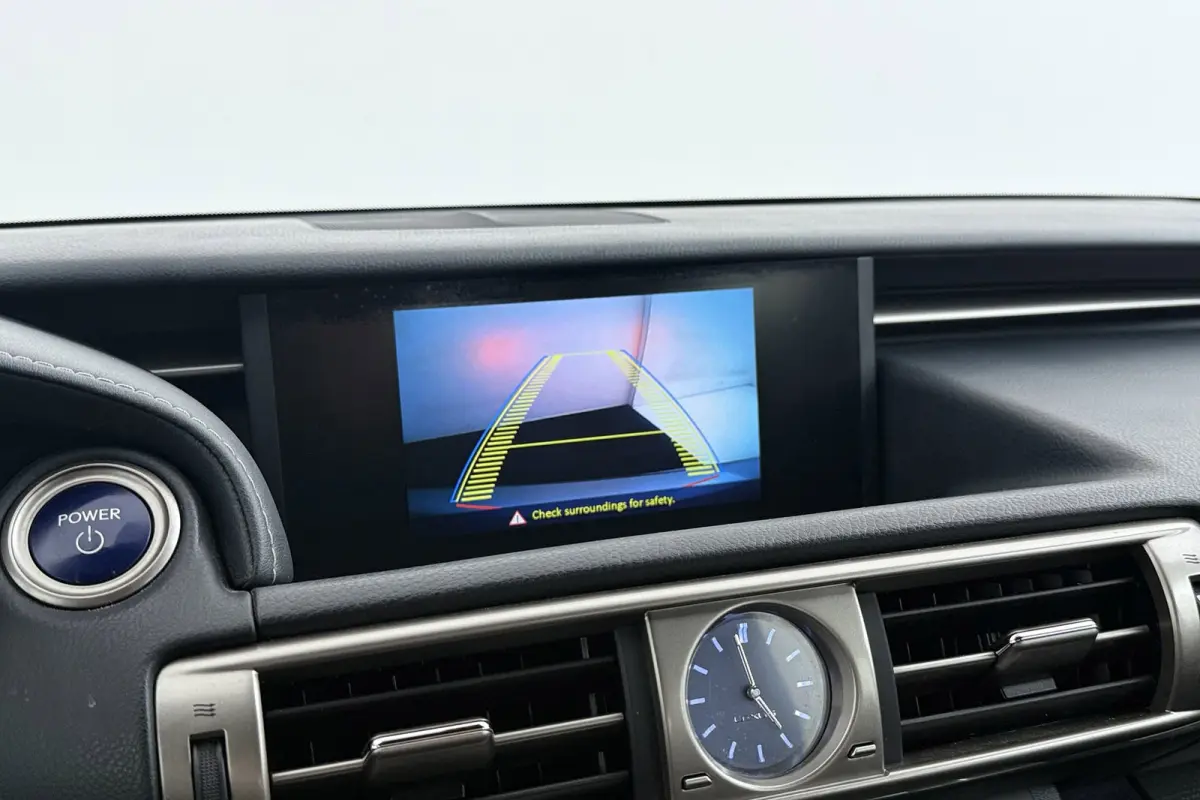300h F Sport Line | Trekhaak | Elek stoelverstelling | Navigatie | Stoelverwarming |