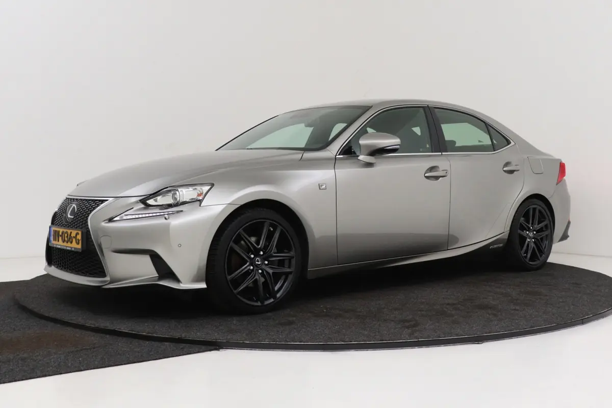 300h F Sport Line | Trekhaak | Elek stoelverstelling | Navigatie | Stoelverwarming |
