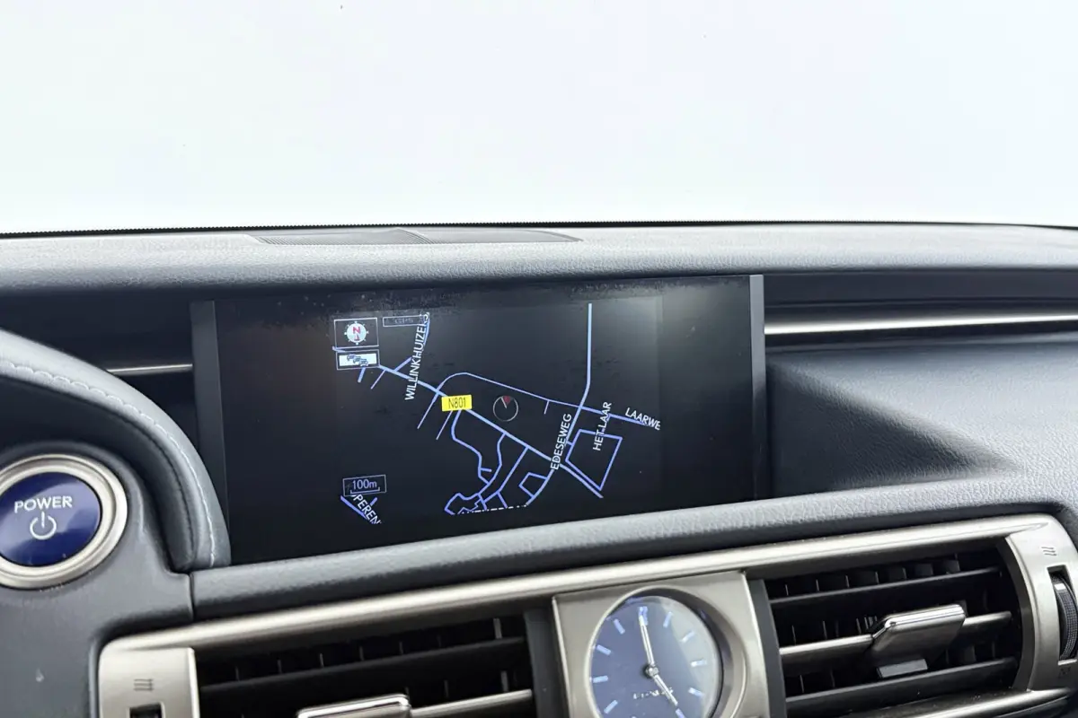 300h F Sport Line | Trekhaak | Elek stoelverstelling | Navigatie | Stoelverwarming |