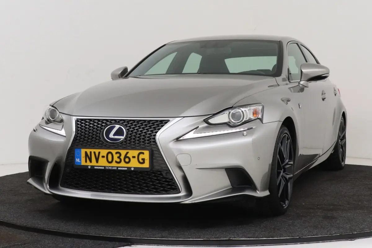 300h F Sport Line | Trekhaak | Elek stoelverstelling | Navigatie | Stoelverwarming |