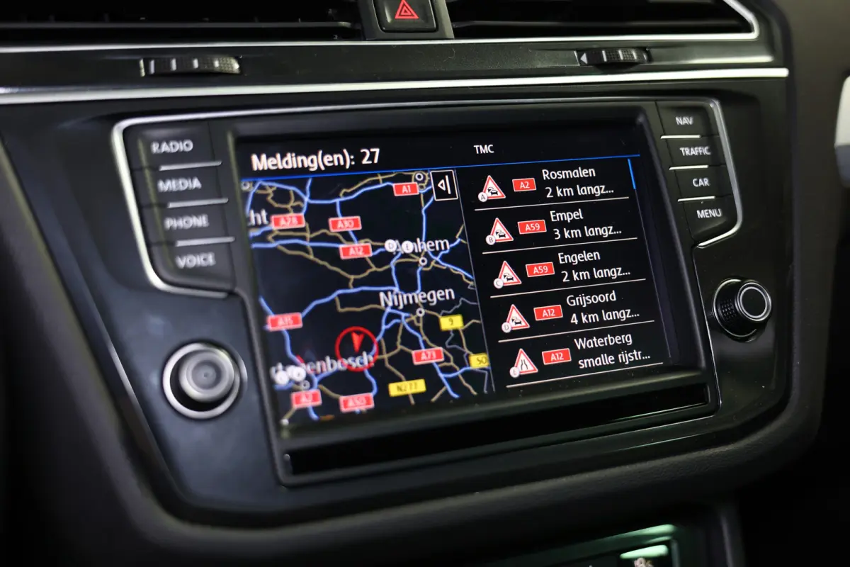 1.4 TSI ACT Highline SPORTLEDER CARPLAY NAVI CLIMA PDC LANE EL.STOEL+VW MEMORY '16
