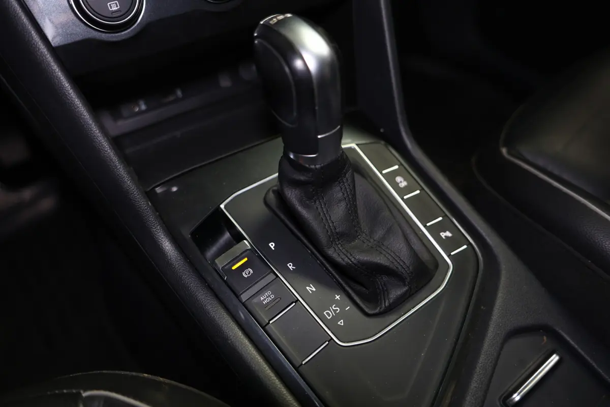 1.4 TSI ACT Highline SPORTLEDER CARPLAY NAVI CLIMA PDC LANE EL.STOEL+VW MEMORY '16