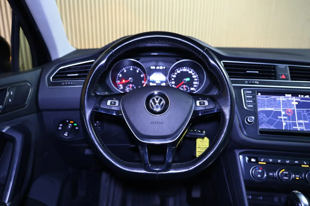 1.4 TSI ACT Highline SPORTLEDER CARPLAY NAVI CLIMA PDC LANE EL.STOEL+VW MEMORY '16