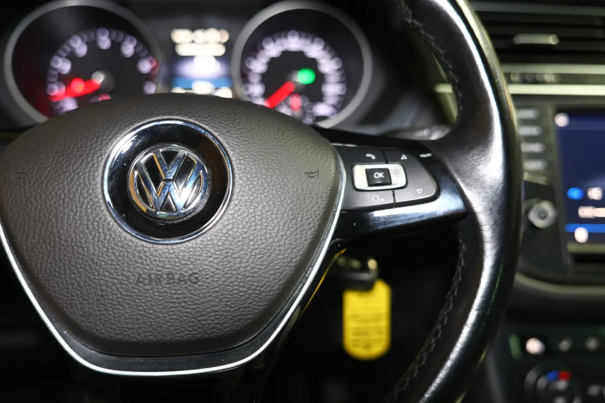 1.4 TSI ACT Highline SPORTLEDER CARPLAY NAVI CLIMA PDC LANE EL.STOEL+VW MEMORY '16
