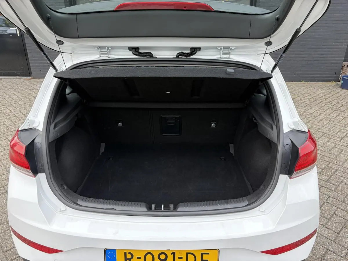 1.0 T-GDi MHEV CAMERA / CARPLAY / CRUISE / PDC