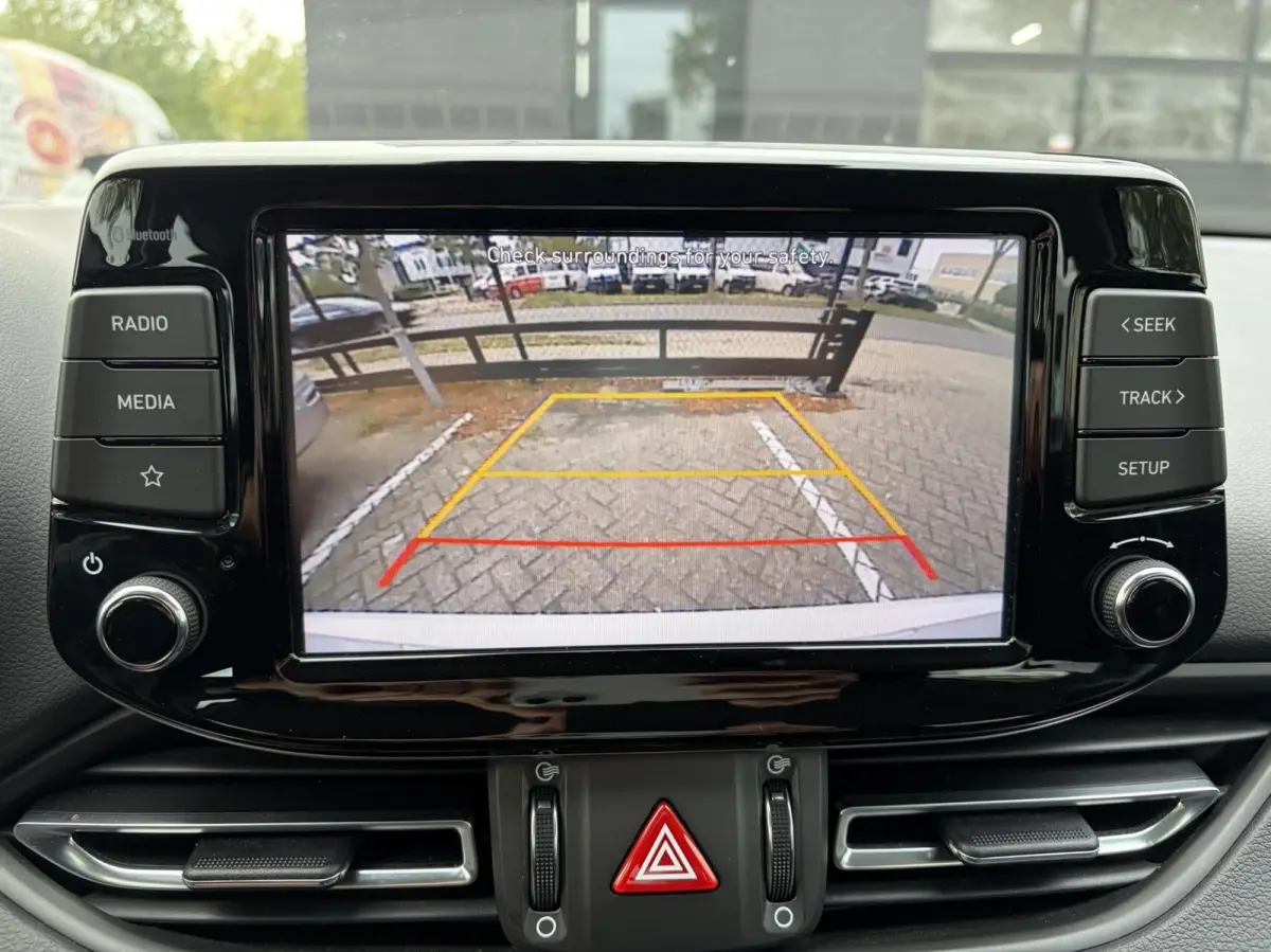 1.0 T-GDi MHEV CAMERA / CARPLAY / CRUISE / PDC