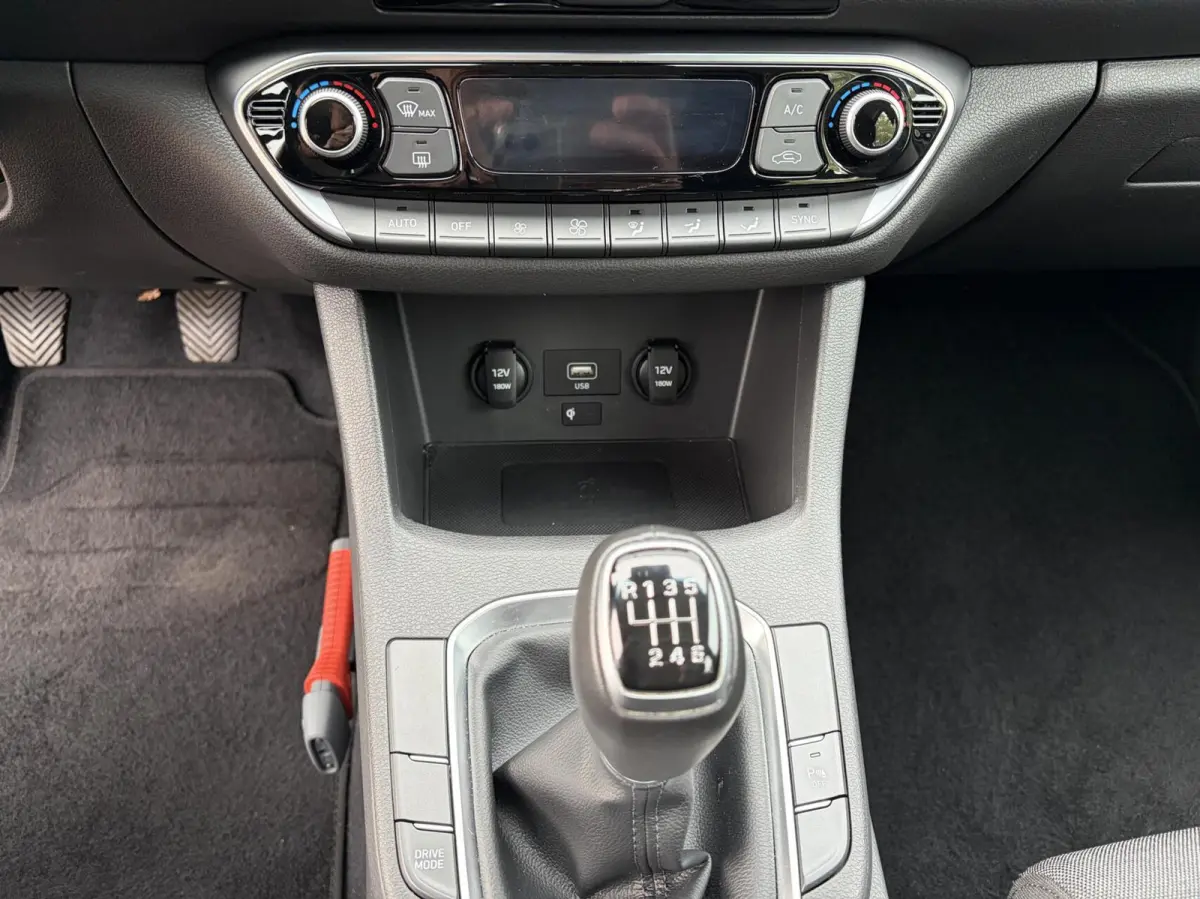 1.0 T-GDi MHEV CAMERA / CARPLAY / CRUISE / PDC