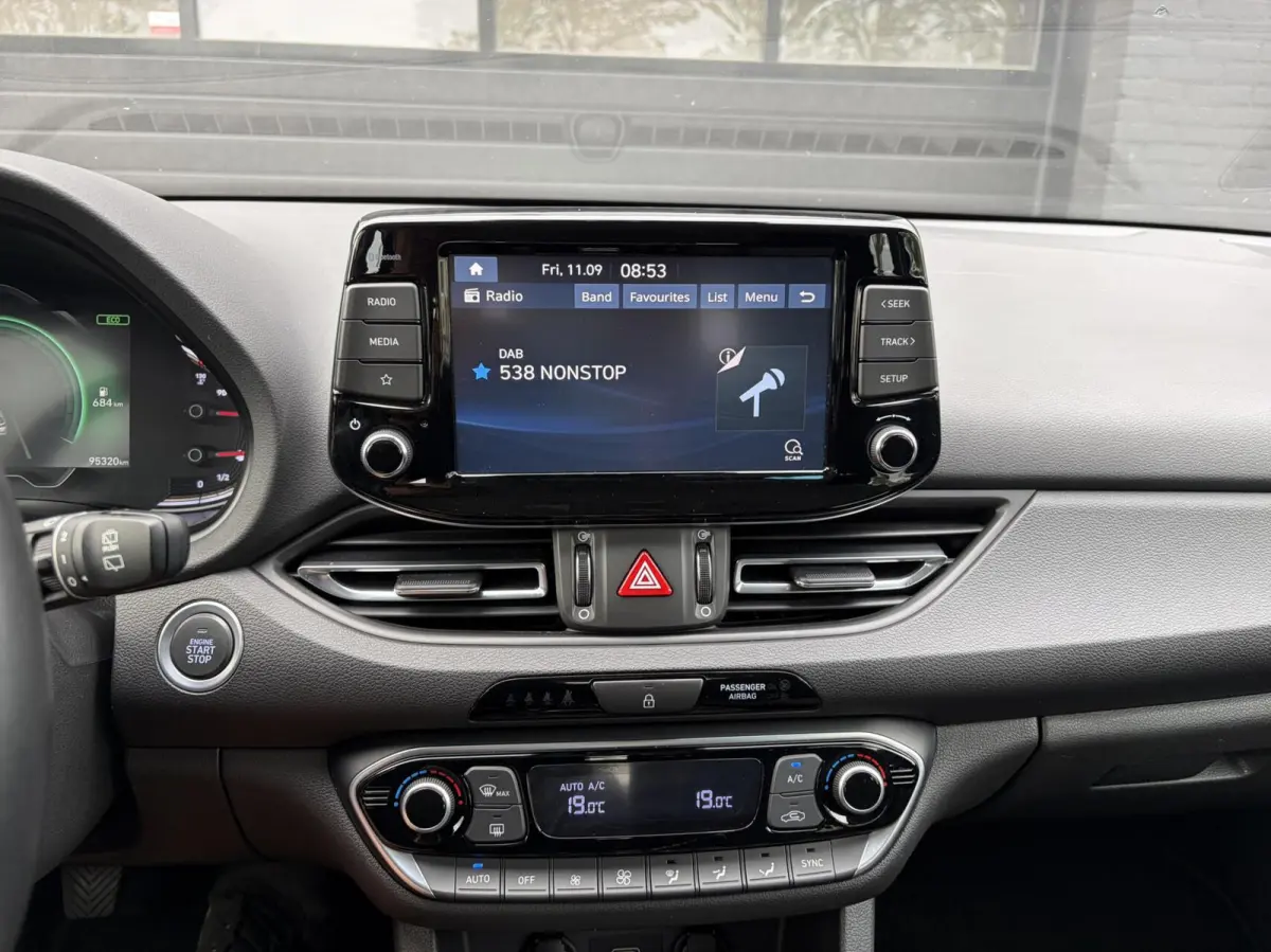 1.0 T-GDi MHEV CAMERA / CARPLAY / CRUISE / PDC