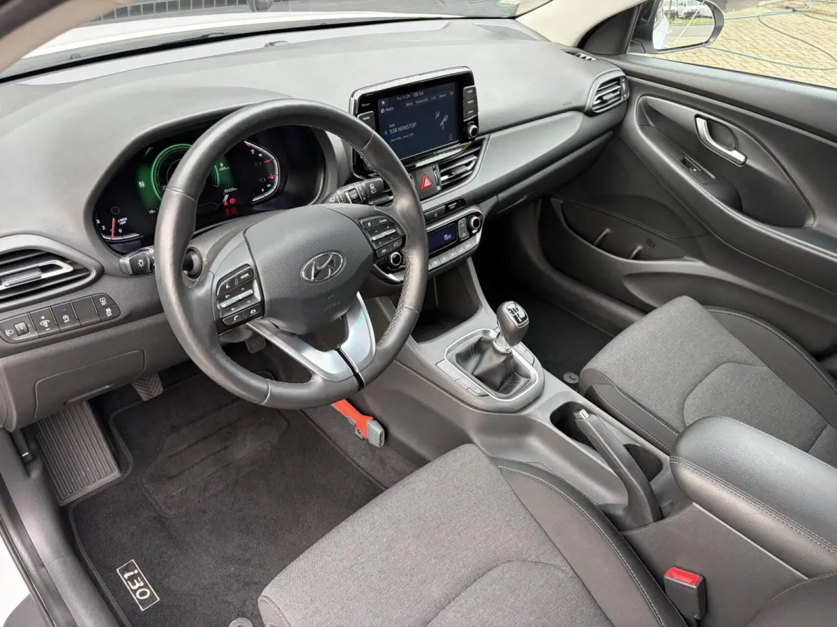 1.0 T-GDi MHEV CAMERA / CARPLAY / CRUISE / PDC