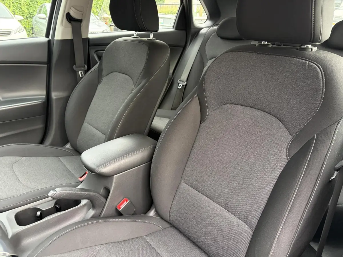 1.0 T-GDi MHEV CAMERA / CARPLAY / CRUISE / PDC