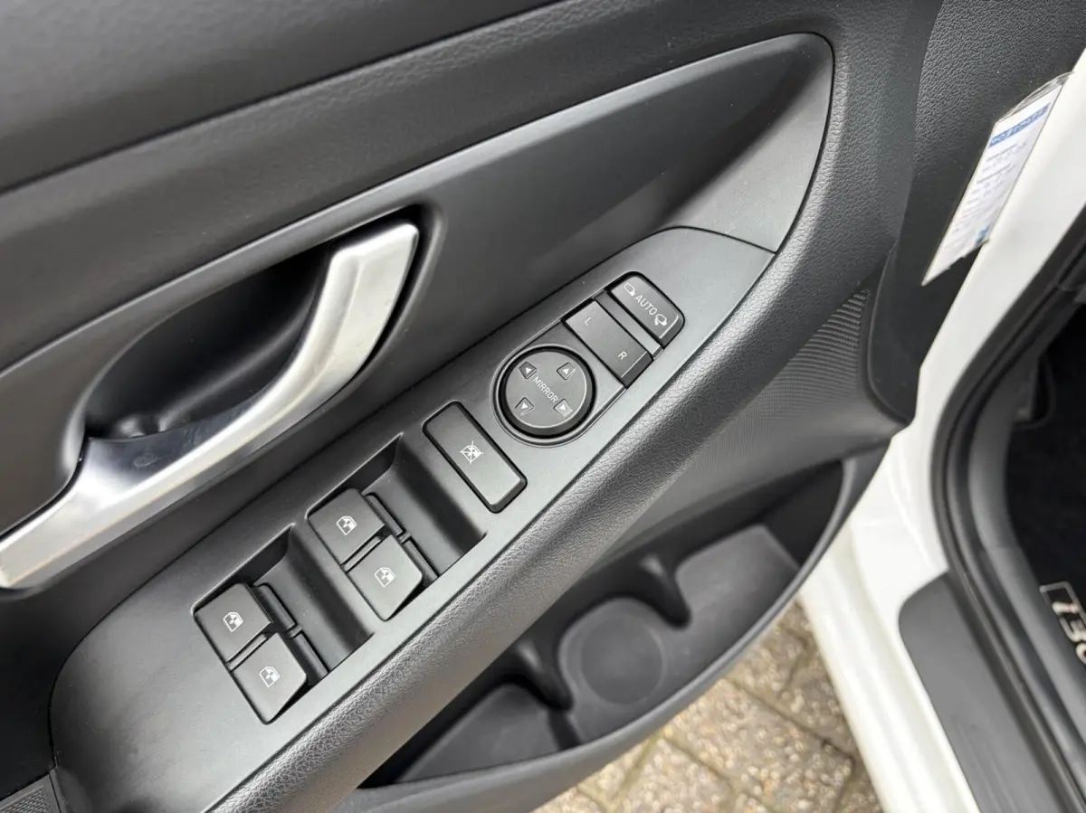 1.0 T-GDi MHEV CAMERA / CARPLAY / CRUISE / PDC