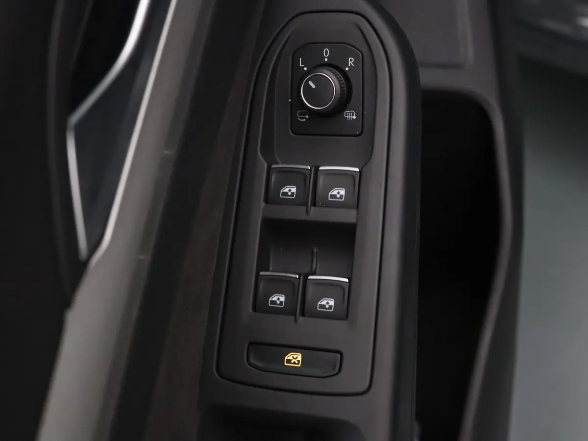 110pk eTSI Life Business DSG Apple Carplay/Android Auto | Climate