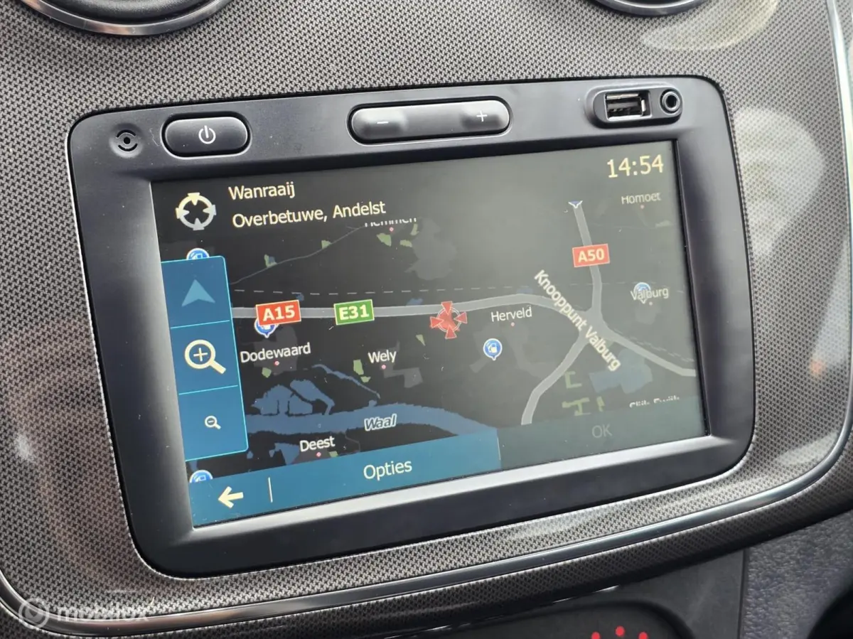 0.9 TCe Tech Road Pdc Cruise Navigatie