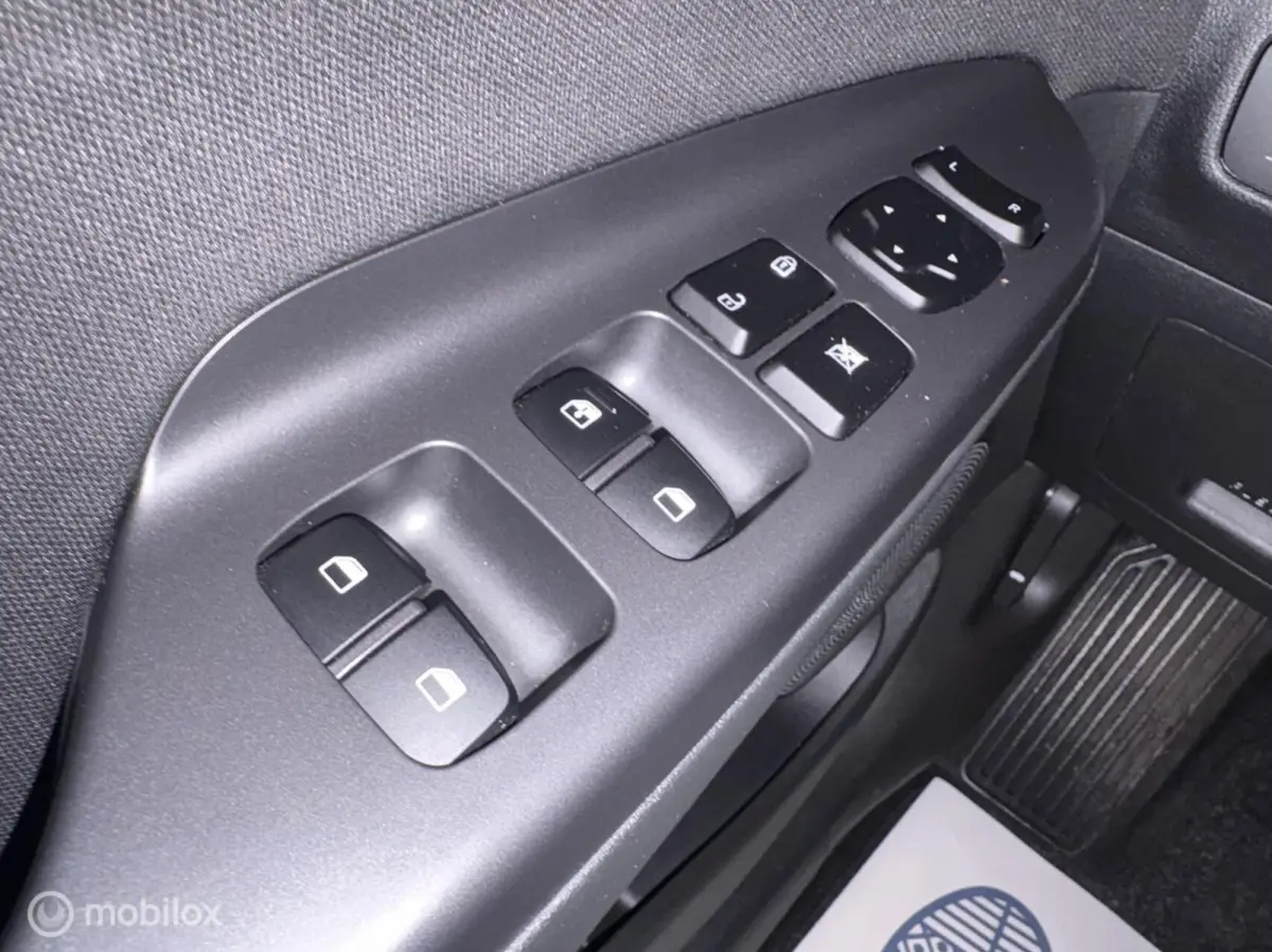 1.0T Comfort Apk - Airco - Cruise - AppleCarplay - Achteruitrijcamera