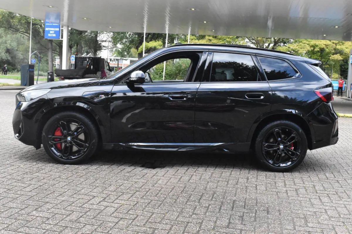 xDrive30e M-Sport | 1e Eigenaar | Schuifdak | Leder | Trekhaak | 12 mnd BOVAG garantie | Whatsapp 06-53188999