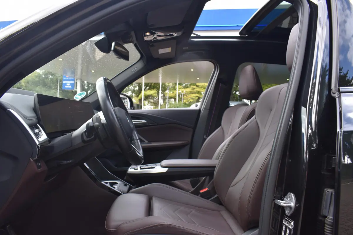 xDrive30e M-Sport | 1e Eigenaar | Schuifdak | Leder | Trekhaak | 12 mnd BOVAG garantie | Whatsapp 06-53188999