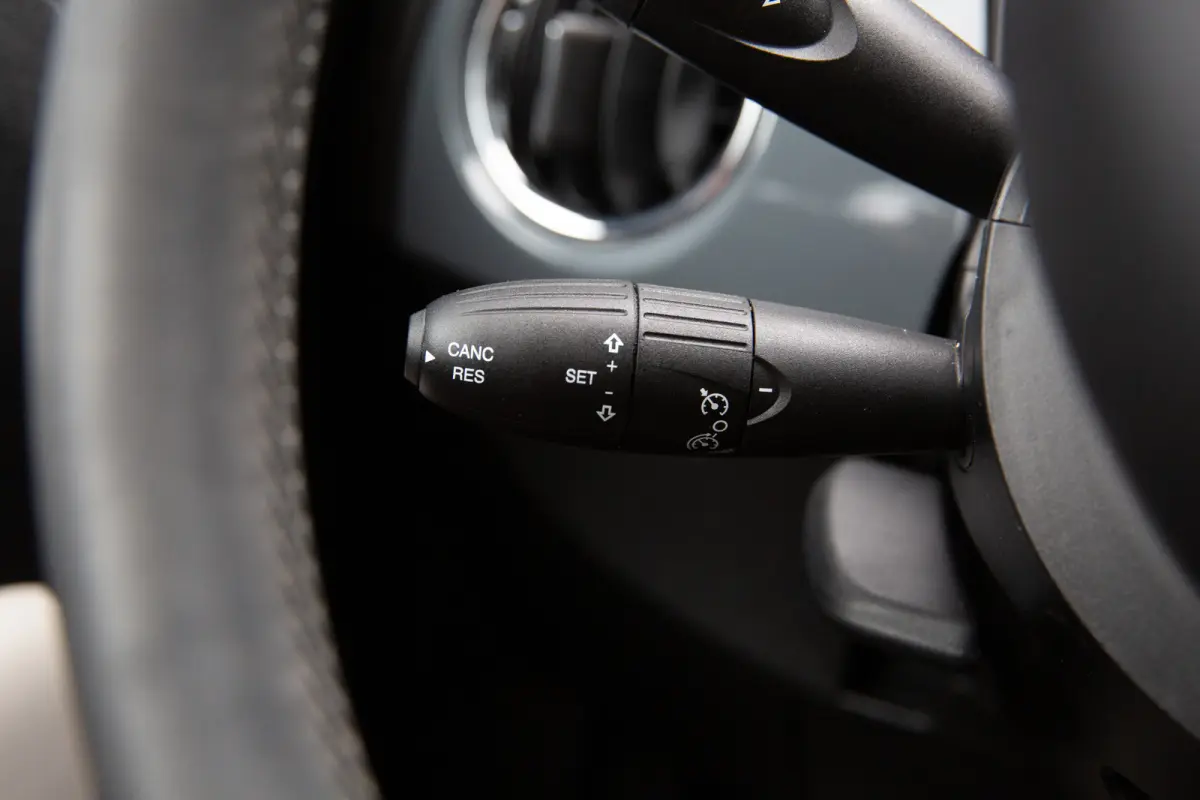 1.0 Hybrid Dolcevita , Panoramadak, Cruise control,