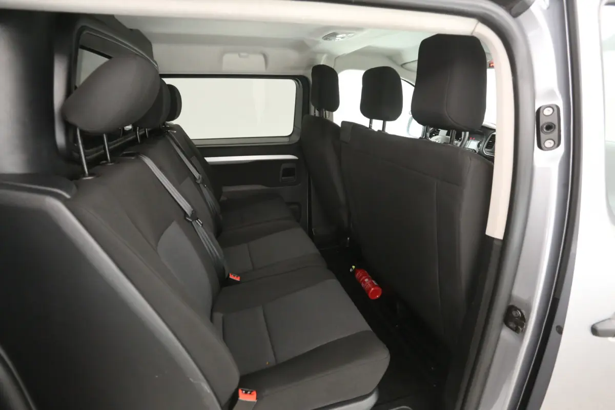 2.0 CDTI L3H1 | DC | 6 Zits | Airco | Cruise | Camera | Trekhaak | Parkeersens.