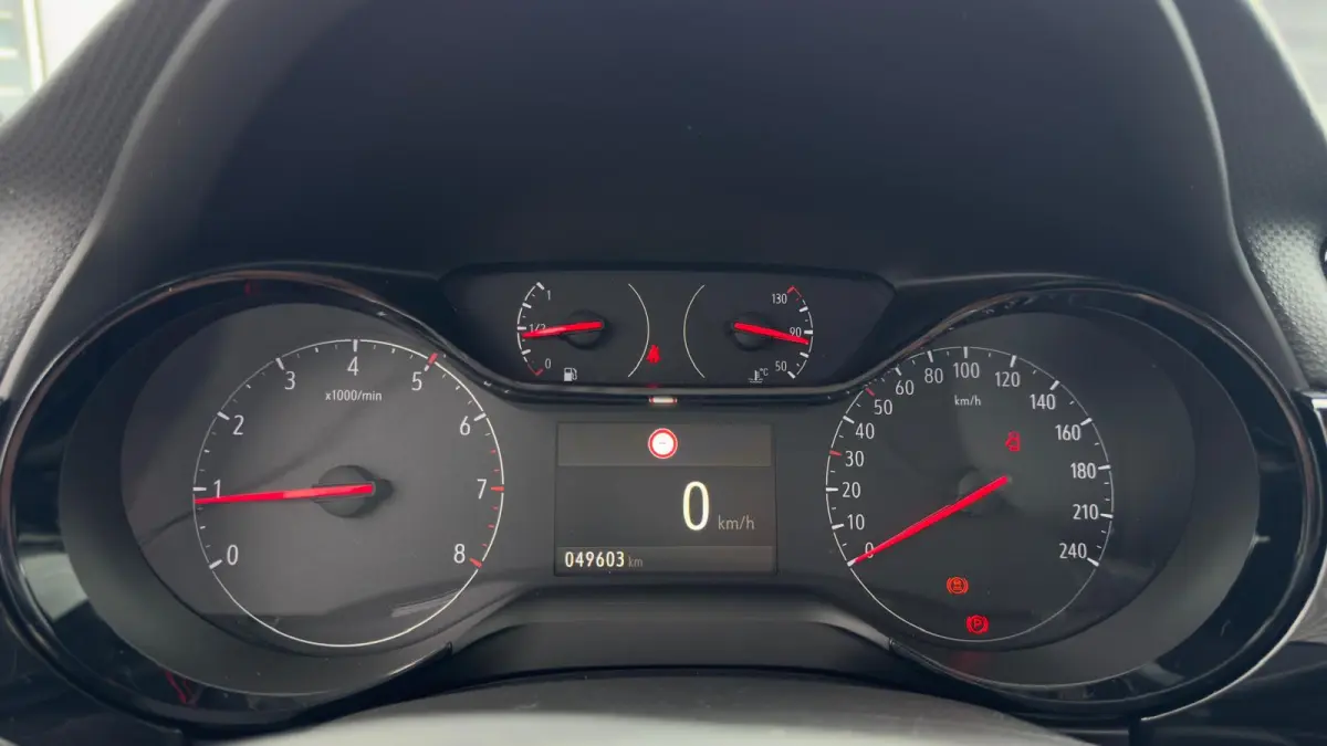 1.2 Edition | Apple Carplay / Android Auto | Parkeersensoren achter | LMV | Cruise |