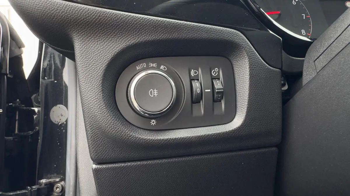 1.2 Edition | Apple Carplay / Android Auto | Parkeersensoren achter | LMV | Cruise |