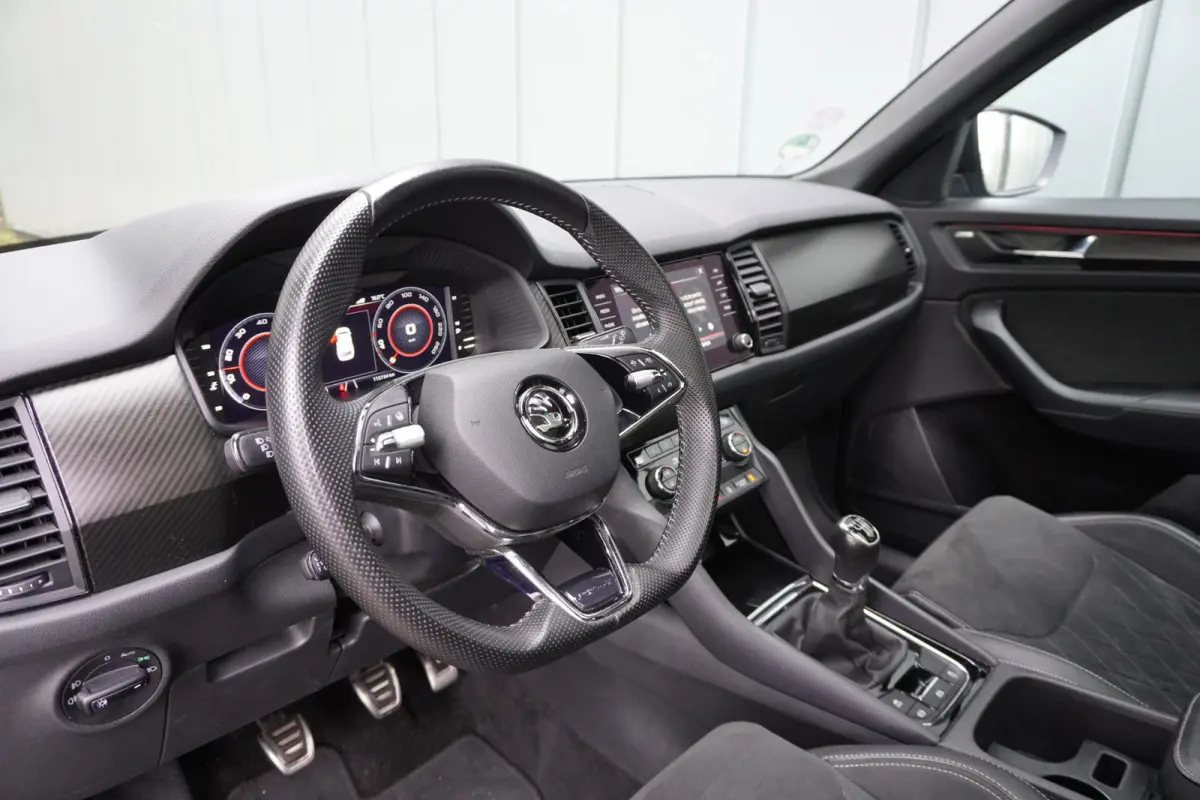 1.5 TSI Sportline Business | Handgeschakeld | Panodak | Carplay | Vol opties | 5p. | Dealerauto | Inruil mogelijk