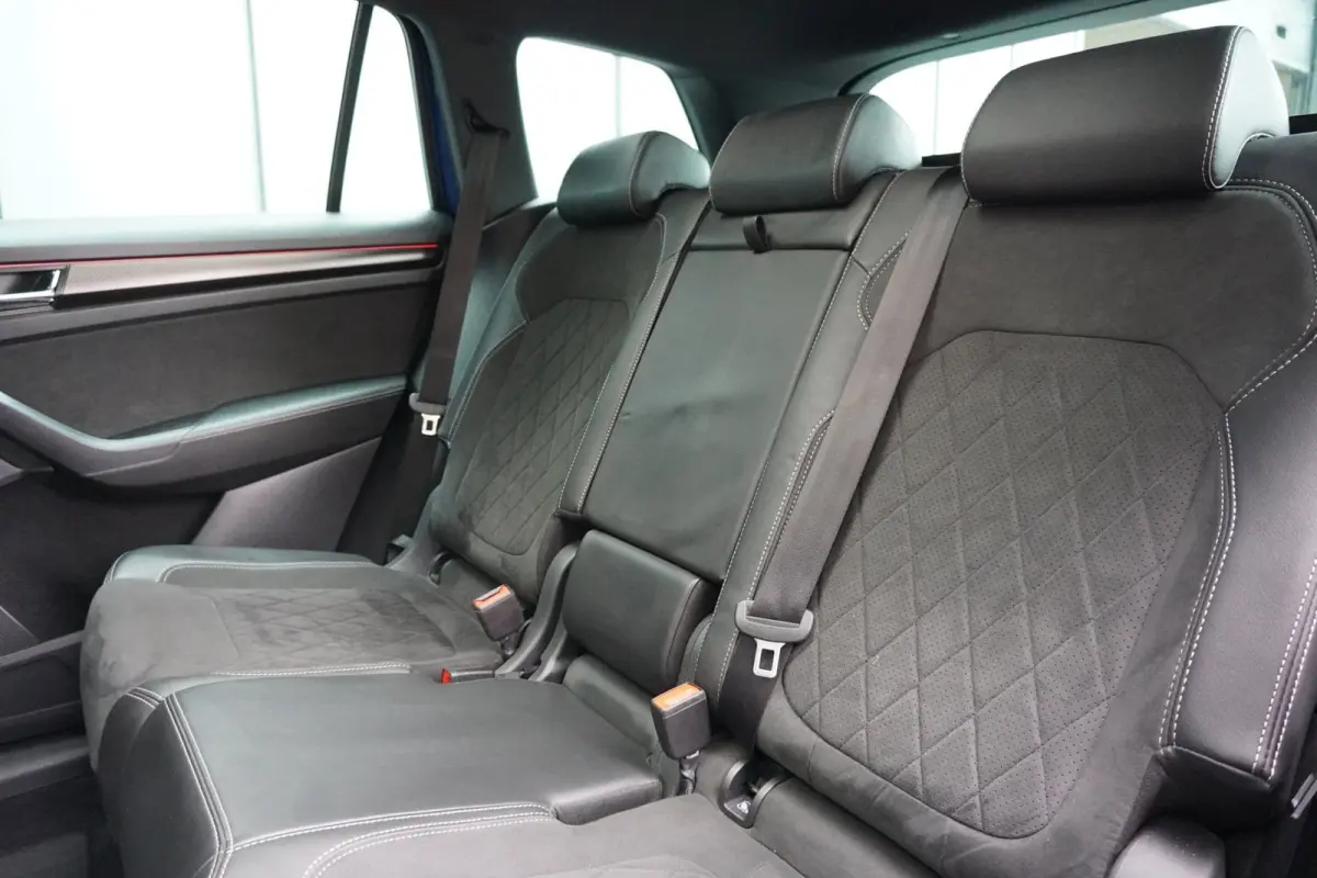1.5 TSI Sportline Business | Handgeschakeld | Panodak | Carplay | Vol opties | 5p. | Dealerauto | Inruil mogelijk