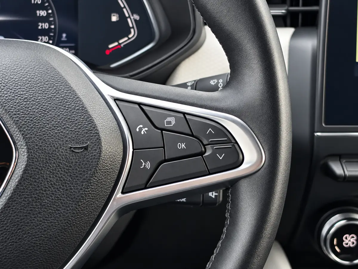 1.0 TCe 90 Techno | Apple Carplay/Android | Climate | Cruise contro | Parkeersensor | Navi