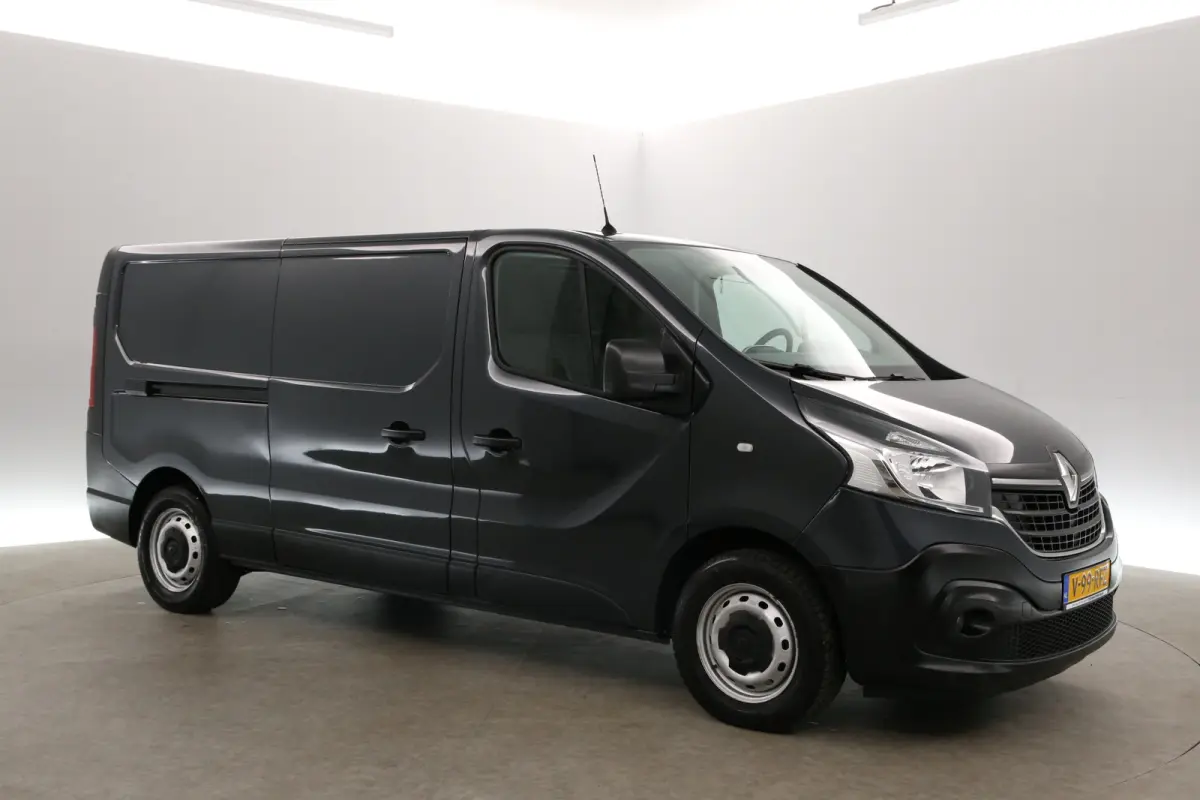 2.0 dCi 145PK T29 L2H1 | Airco | Camera | Cruise | 3 Zits | Trekhaak | Carplay | Parkeersens.
