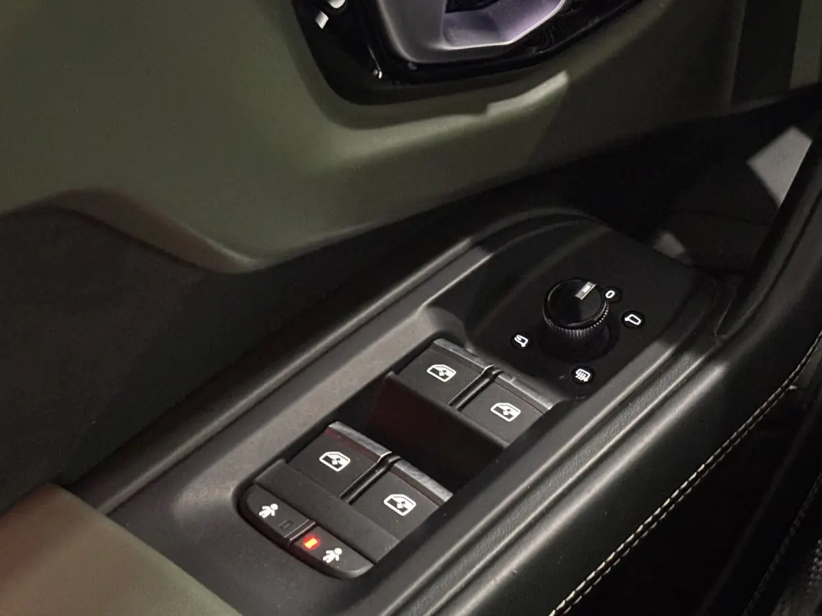 4.0 V8 - Keramisch - Pano - B&O - Massage