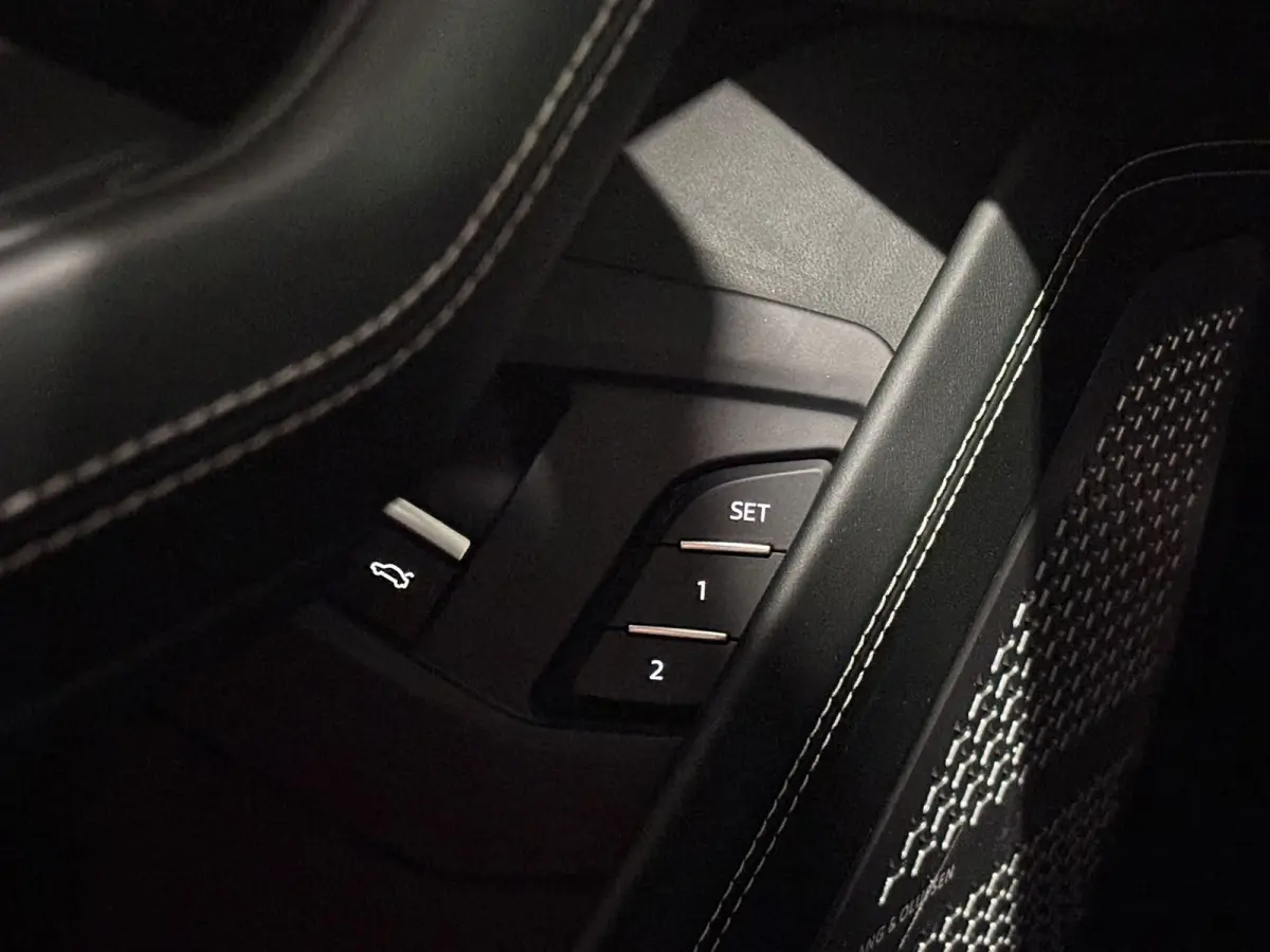 4.0 V8 - Keramisch - Pano - B&O - Massage