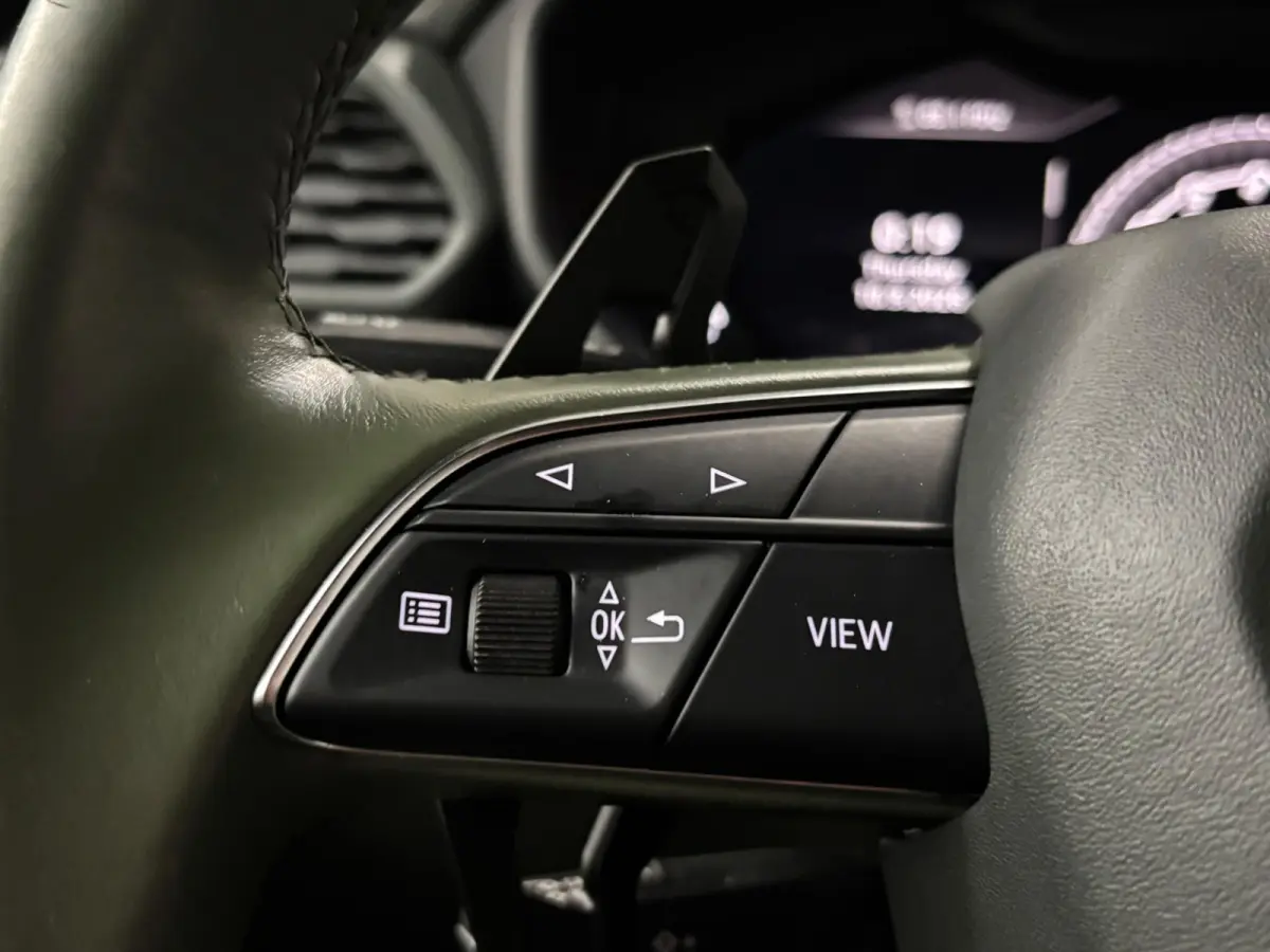 4.0 V8 - Keramisch - Pano - B&O - Massage
