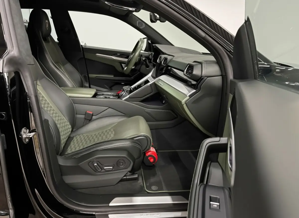 4.0 V8 - Keramisch - Pano - B&O - Massage