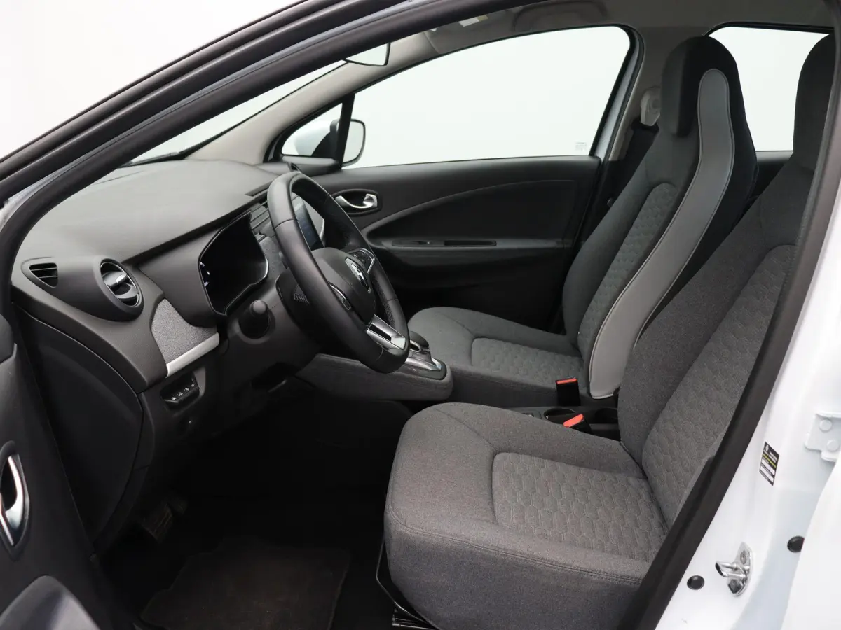 R110 Zen 52 kWh | Accu koop | CCS | 93% SOH | Airconditioning | Apple Carplay / Android auto | Lichtmetaal | Achteruitrijcamera |