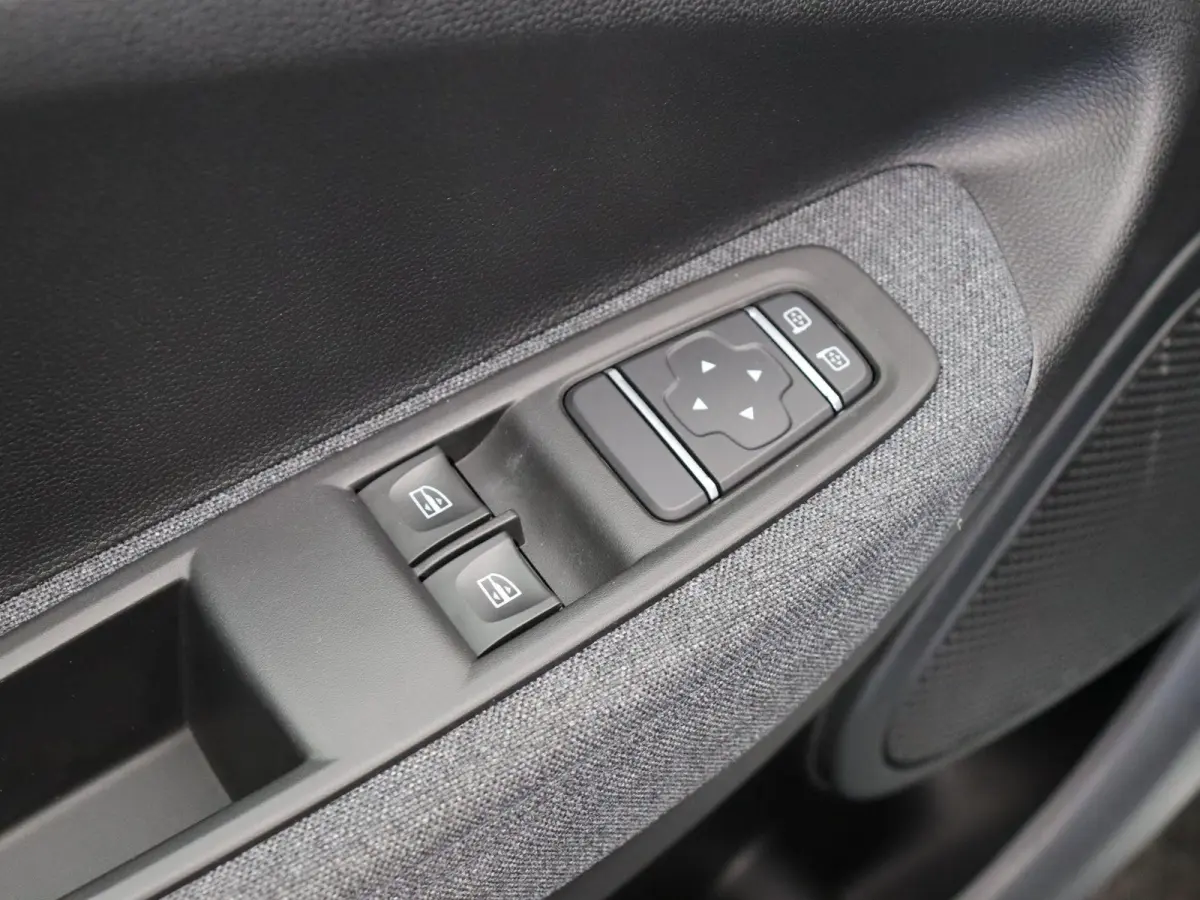 R110 Zen 52 kWh | Accu koop | CCS | 93% SOH | Airconditioning | Apple Carplay / Android auto | Lichtmetaal | Achteruitrijcamera |
