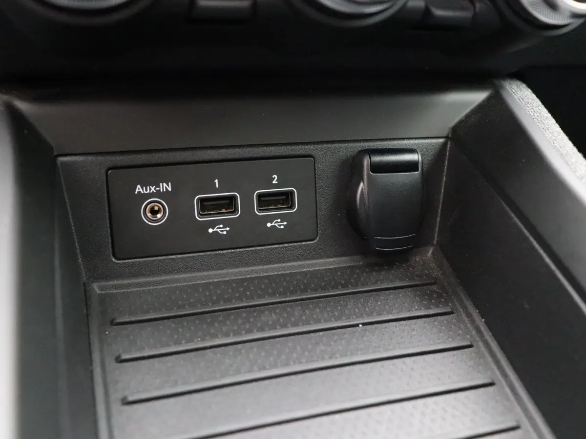 R110 Zen 52 kWh | Accu koop | CCS | 93% SOH | Airconditioning | Apple Carplay / Android auto | Lichtmetaal | Achteruitrijcamera |