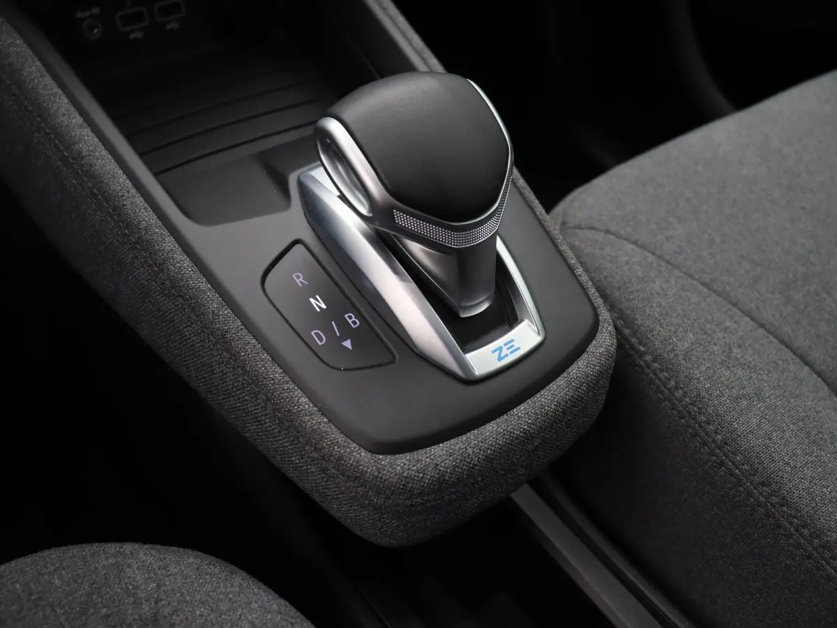 R110 Zen 52 kWh | Accu koop | CCS | 93% SOH | Airconditioning | Apple Carplay / Android auto | Lichtmetaal | Achteruitrijcamera |