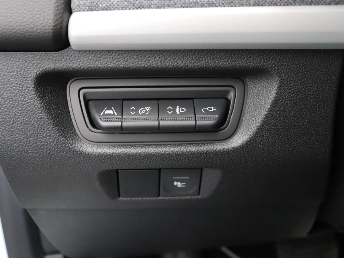 R110 Zen 52 kWh | Accu koop | CCS | 93% SOH | Airconditioning | Apple Carplay / Android auto | Lichtmetaal | Achteruitrijcamera |