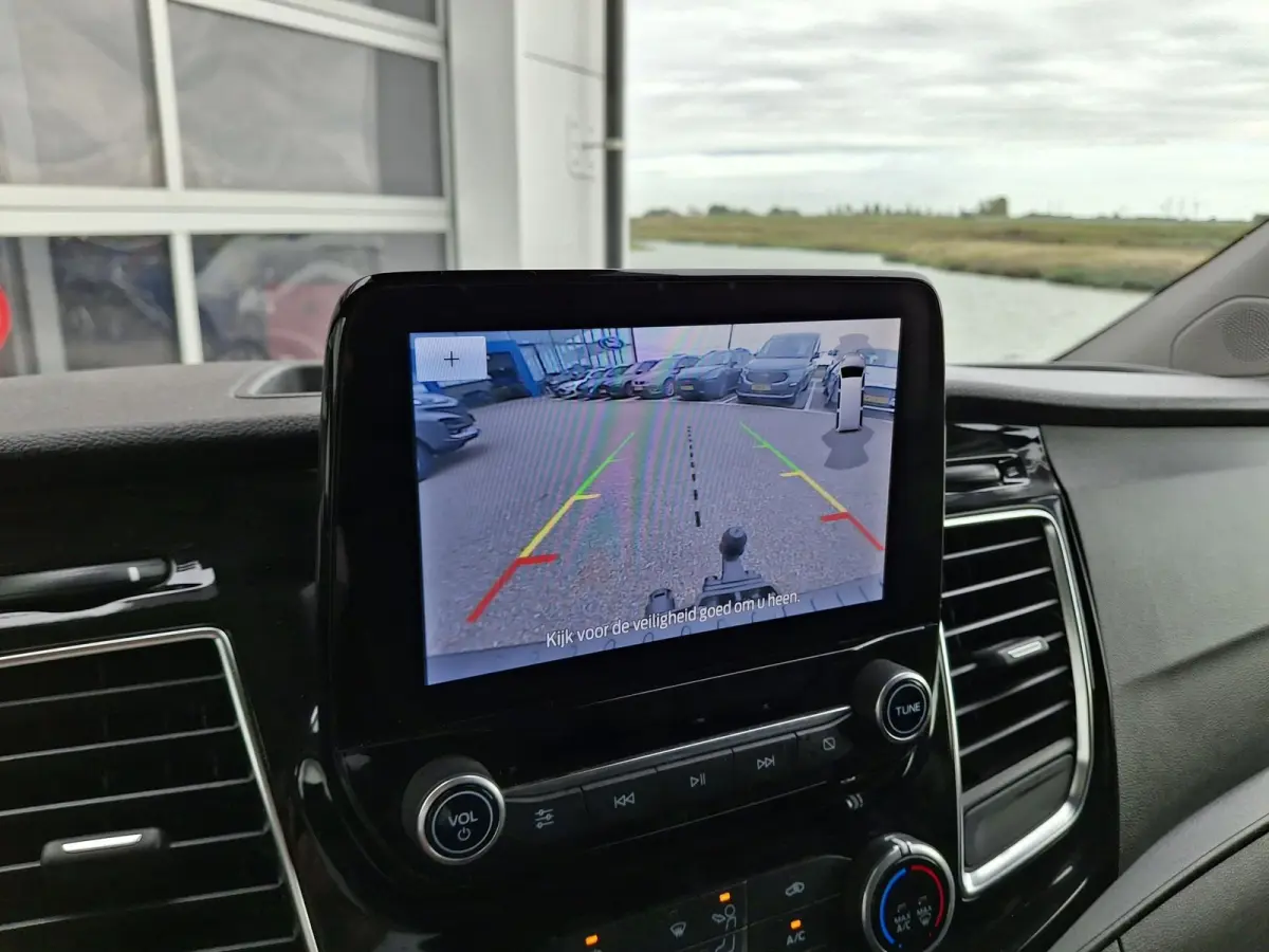 300 2.0 TDCI L2H1 Active | Trekhaak | 17'' LMV | Apple Carplay & Android Auto | Achteruitcamera | Dubbele Schuifdeur |