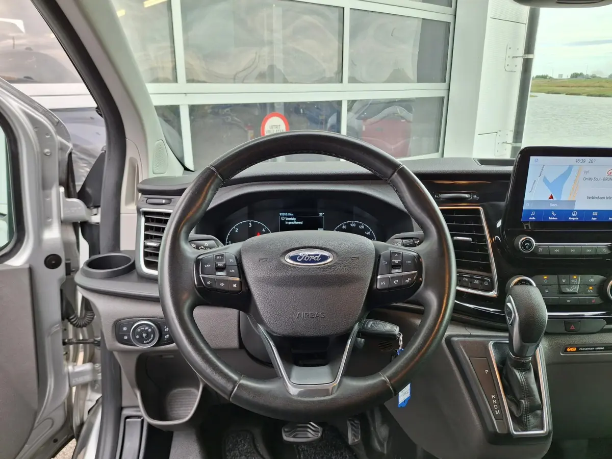 300 2.0 TDCI L2H1 Active | Trekhaak | 17'' LMV | Apple Carplay & Android Auto | Achteruitcamera | Dubbele Schuifdeur |