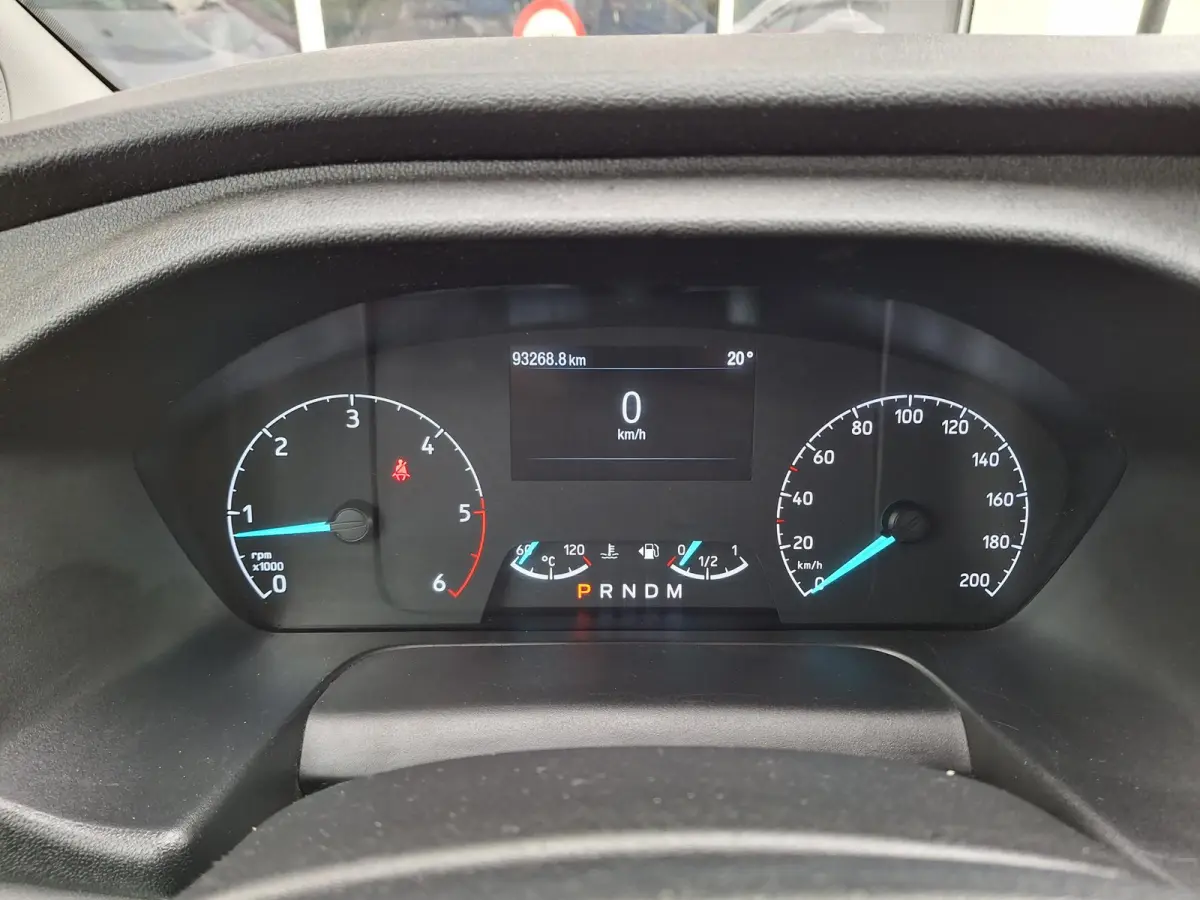 300 2.0 TDCI L2H1 Active | Trekhaak | 17'' LMV | Apple Carplay & Android Auto | Achteruitcamera | Dubbele Schuifdeur |