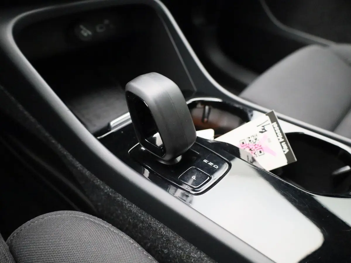 Core | Camera | Navigatie | Climate Control | Apple Carplay/Android Auto |