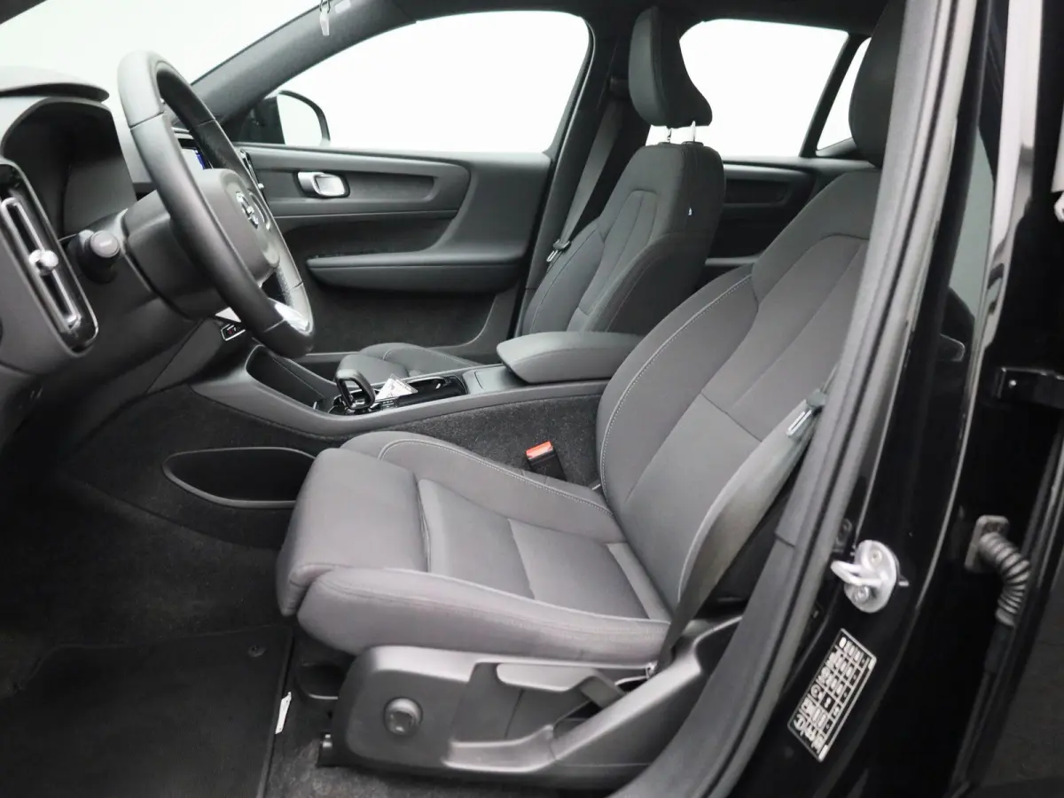 Core | Camera | Navigatie | Climate Control | Apple Carplay/Android Auto |